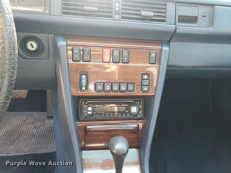 image for item DP7920 1986 Mercedes Benz 300E