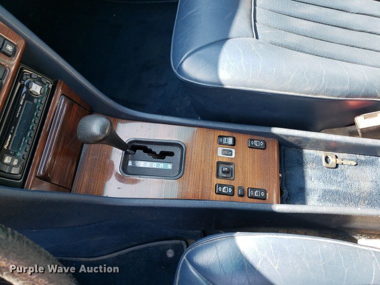 image for item DP7920 1986 Mercedes Benz 300E