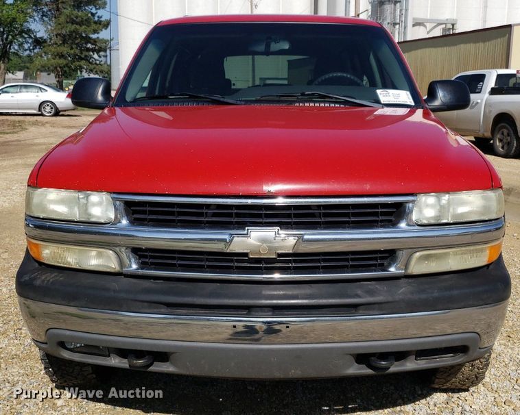 image for item DP7921 2004 Chevrolet Suburban  SUV