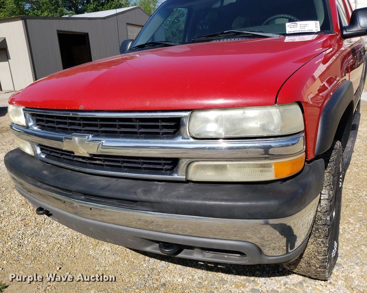 image for item DP7921 2004 Chevrolet Suburban  SUV