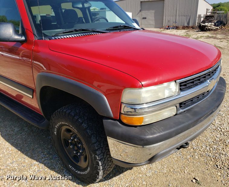 image for item DP7921 2004 Chevrolet Suburban  SUV