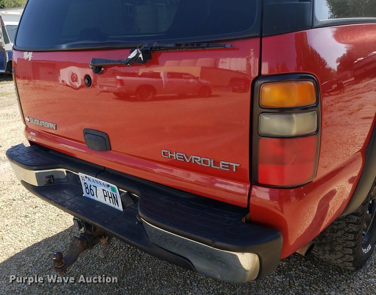 image for item DP7921 2004 Chevrolet Suburban  SUV