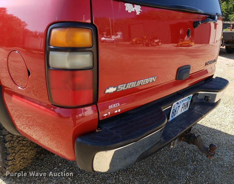 image for item DP7921 2004 Chevrolet Suburban  SUV