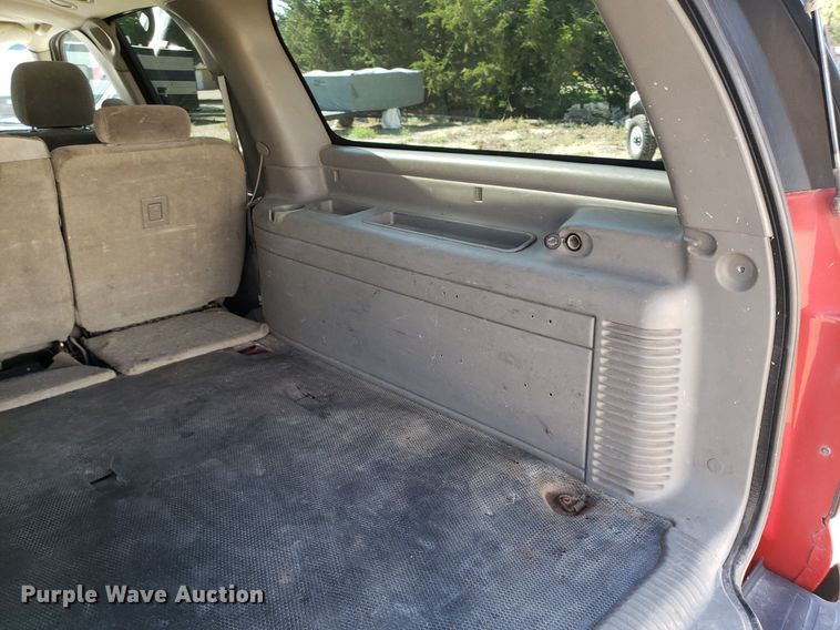 image for item DP7921 2004 Chevrolet Suburban  SUV