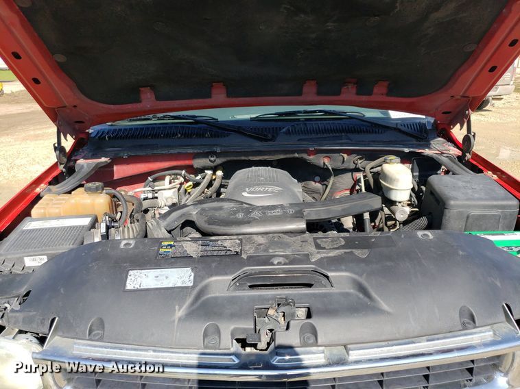 image for item DP7921 2004 Chevrolet Suburban  SUV