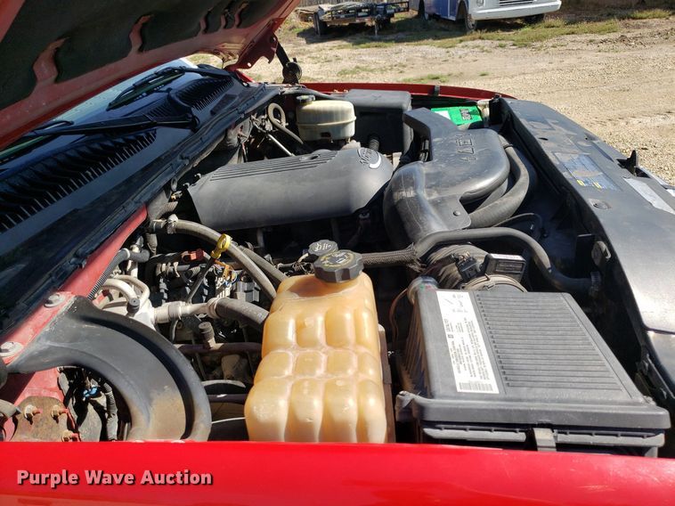 image for item DP7921 2004 Chevrolet Suburban  SUV