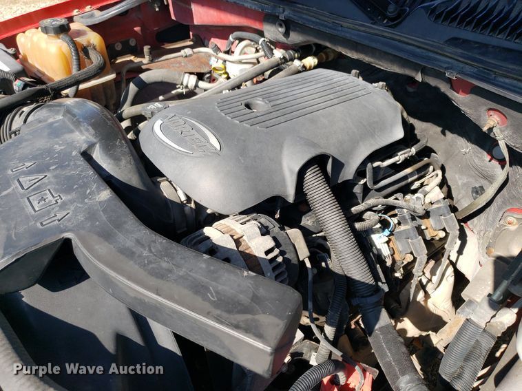 image for item DP7921 2004 Chevrolet Suburban  SUV