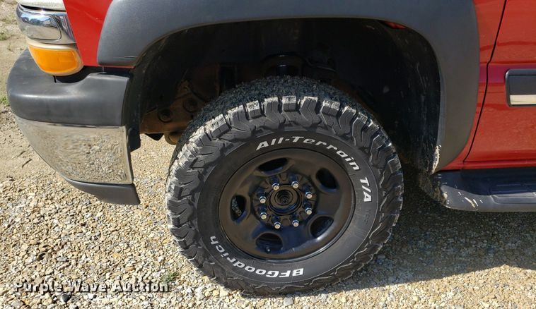 image for item DP7921 2004 Chevrolet Suburban  SUV