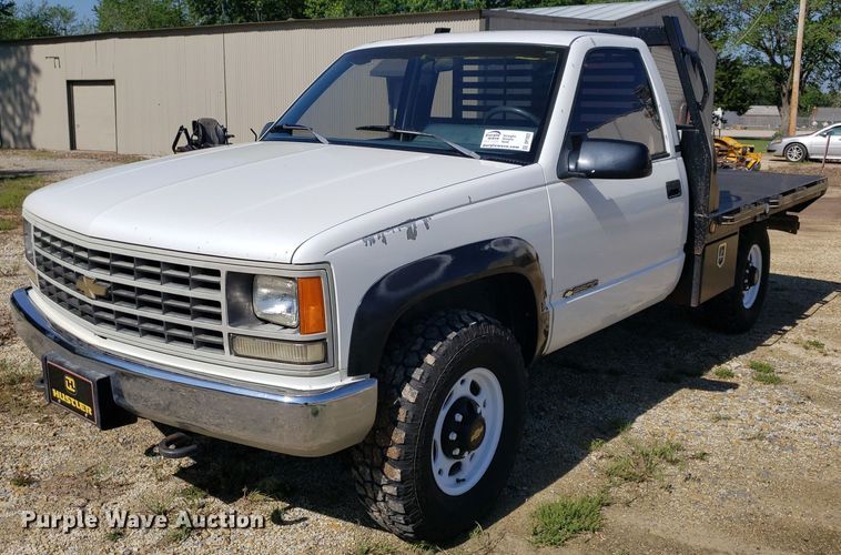 image for item DP7922 1992 Chevrolet K2500  flatbed pickup truck