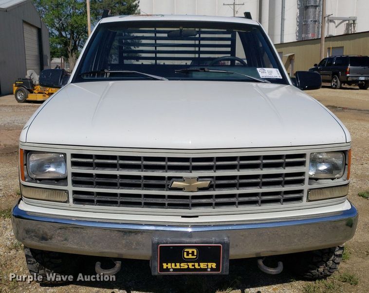 image for item DP7922 1992 Chevrolet K2500  flatbed pickup truck