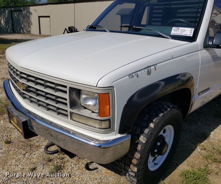 image for item DP7922 1992 Chevrolet K2500  flatbed pickup truck