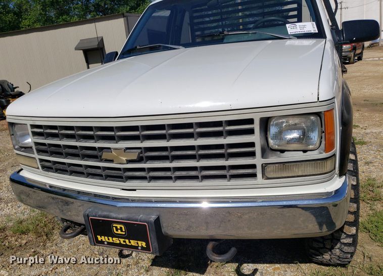 image for item DP7922 1992 Chevrolet K2500  flatbed pickup truck