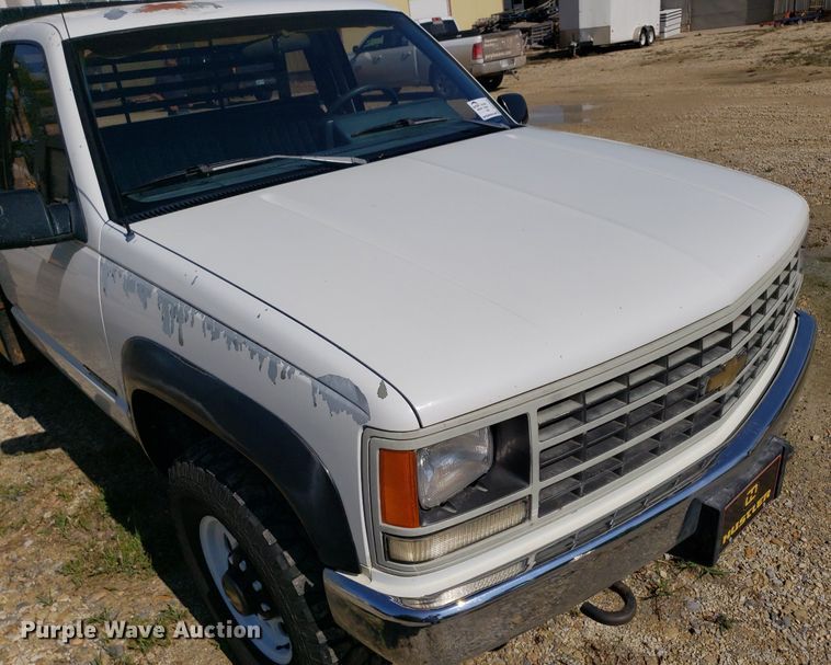 image for item DP7922 1992 Chevrolet K2500  flatbed pickup truck