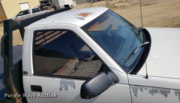 image for item DP7922 1992 Chevrolet K2500  flatbed pickup truck