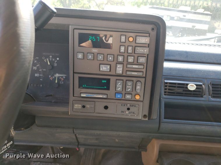 image for item DP7922 1992 Chevrolet K2500  flatbed pickup truck