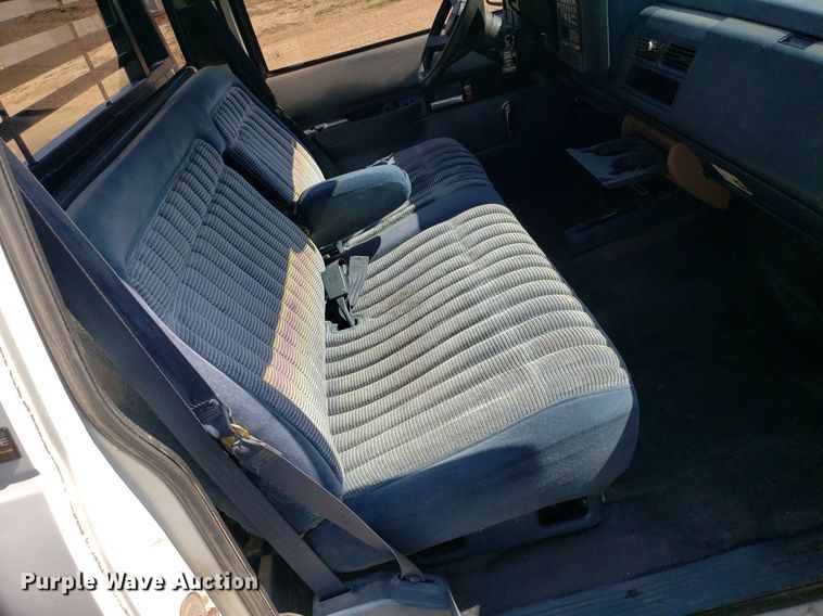 image for item DP7922 1992 Chevrolet K2500  flatbed pickup truck