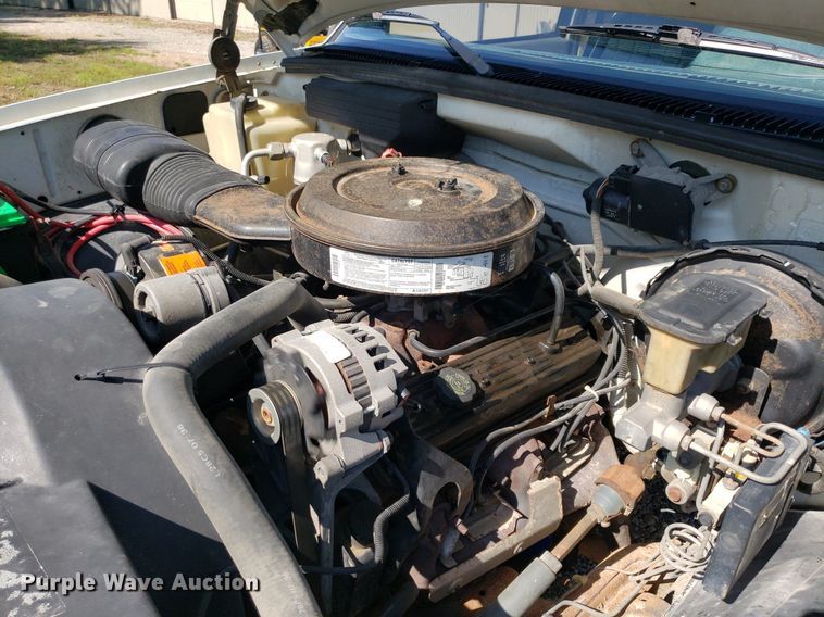 image for item DP7922 1992 Chevrolet K2500  flatbed pickup truck