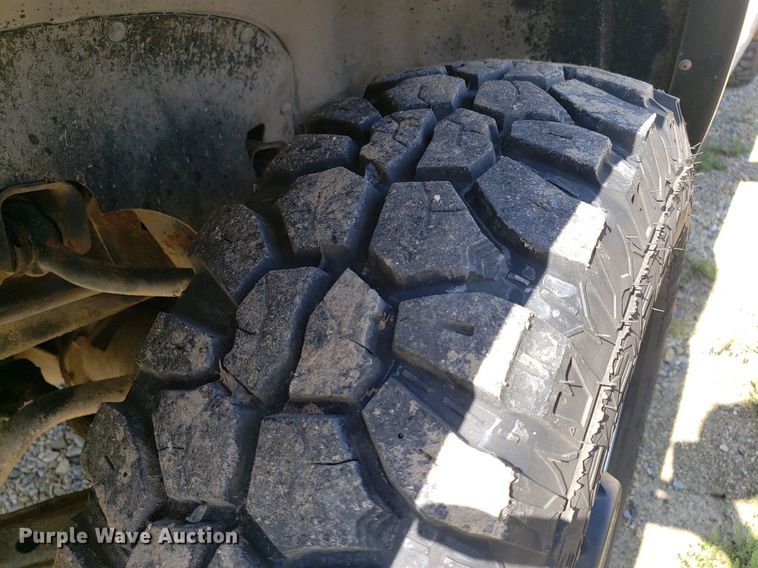 image for item DP7922 1992 Chevrolet K2500  flatbed pickup truck