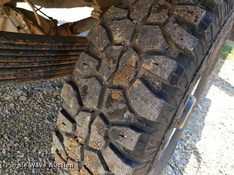 image for item DP7922 1992 Chevrolet K2500  flatbed pickup truck