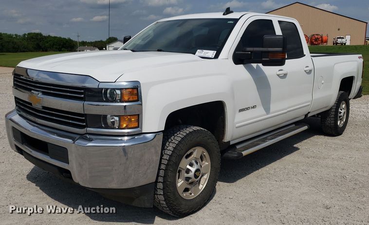 image for item DP7925 2016 Chevrolet Silverado 2500HD  Double Cab pickup truck