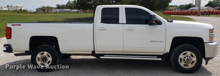 image for item DP7925 2016 Chevrolet Silverado 2500HD  Double Cab pickup truck