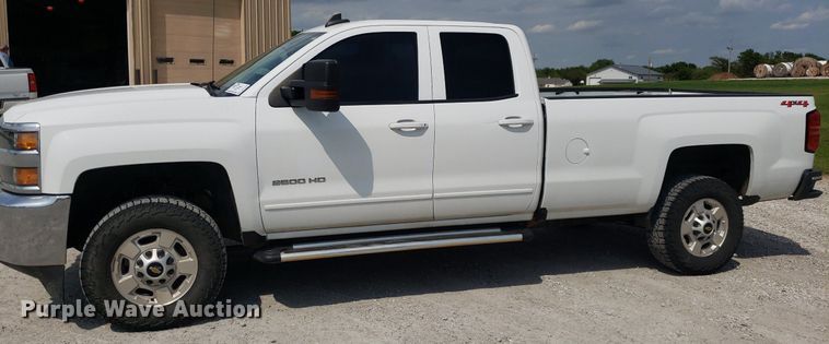 image for item DP7925 2016 Chevrolet Silverado 2500HD  Double Cab pickup truck