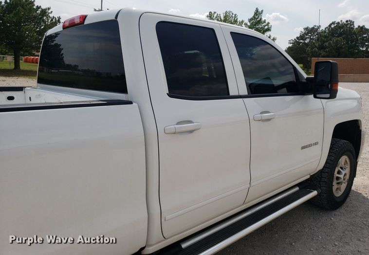 image for item DP7925 2016 Chevrolet Silverado 2500HD  Double Cab pickup truck