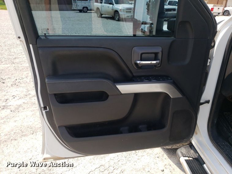 image for item DP7925 2016 Chevrolet Silverado 2500HD  Double Cab pickup truck