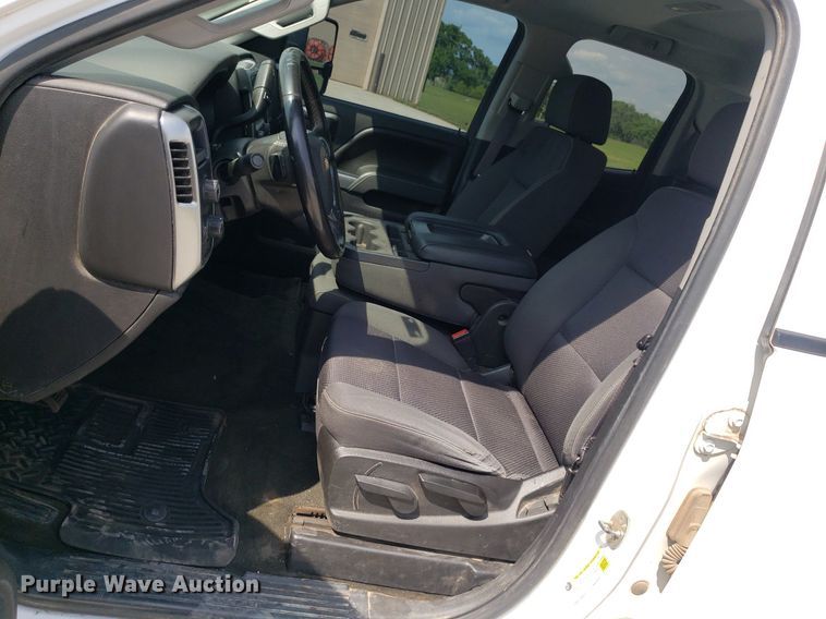 image for item DP7925 2016 Chevrolet Silverado 2500HD  Double Cab pickup truck