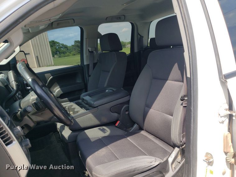 image for item DP7925 2016 Chevrolet Silverado 2500HD  Double Cab pickup truck