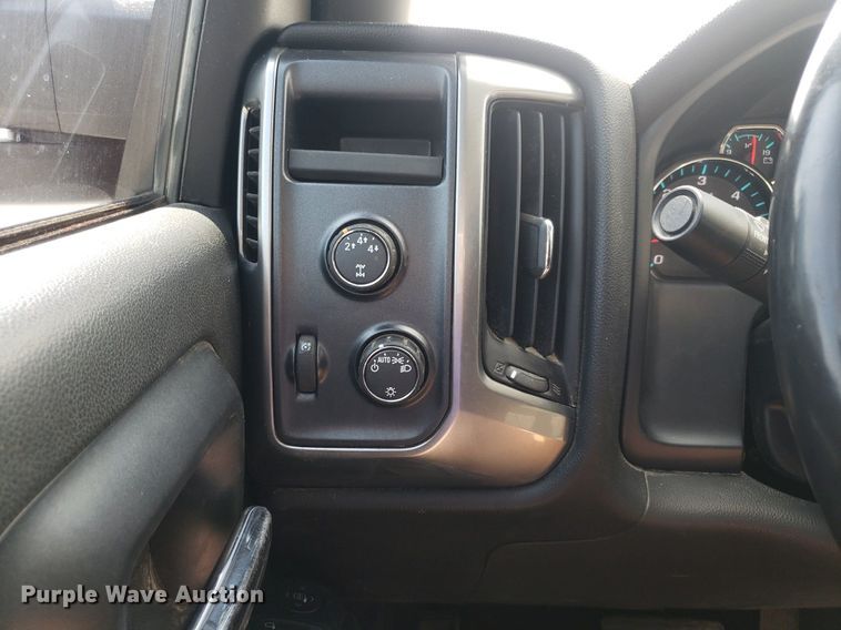 image for item DP7925 2016 Chevrolet Silverado 2500HD  Double Cab pickup truck