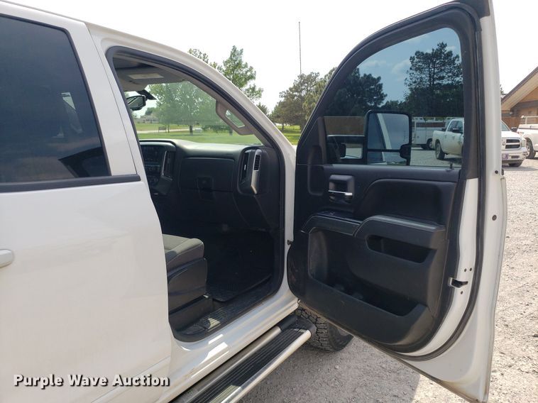 image for item DP7925 2016 Chevrolet Silverado 2500HD  Double Cab pickup truck