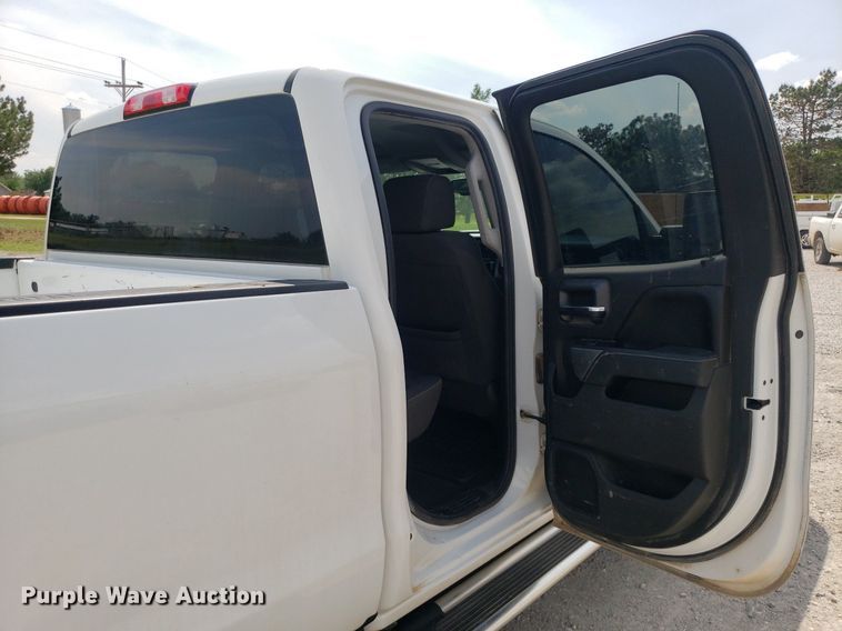 image for item DP7925 2016 Chevrolet Silverado 2500HD  Double Cab pickup truck