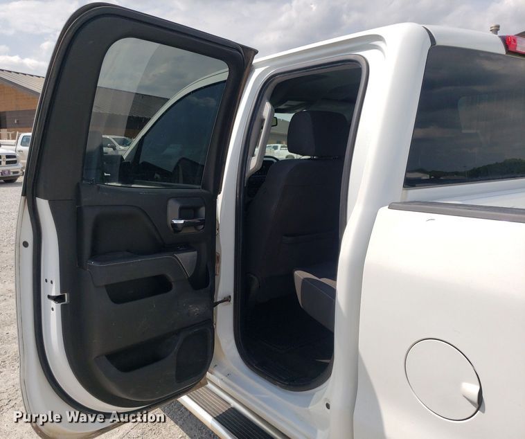 image for item DP7925 2016 Chevrolet Silverado 2500HD  Double Cab pickup truck