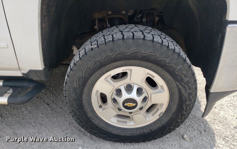 image for item DP7925 2016 Chevrolet Silverado 2500HD  Double Cab pickup truck