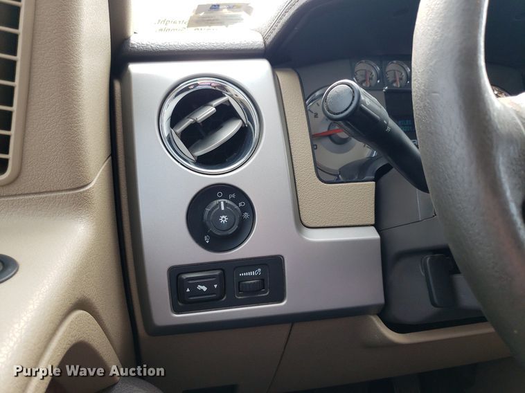 image for item DP7949 2010 Ford F150  SuperCrew pickup truck