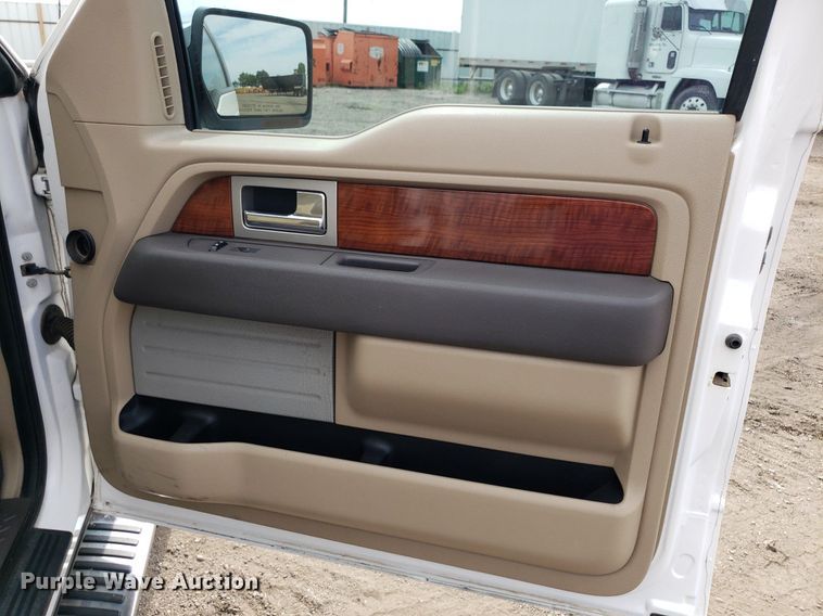 image for item DP7949 2010 Ford F150  SuperCrew pickup truck