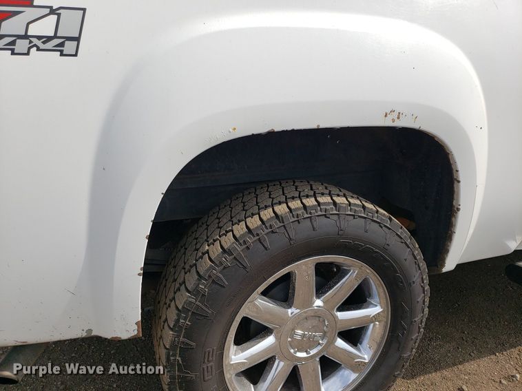 image for item DP7950 2012 GMC Sierra 1500  Crew Cab pickup truck