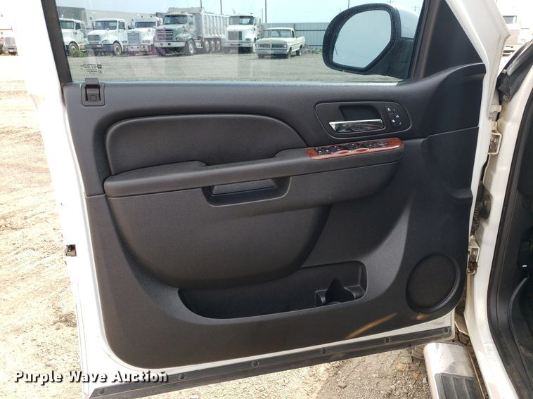 image for item DP7950 2012 GMC Sierra 1500  Crew Cab pickup truck