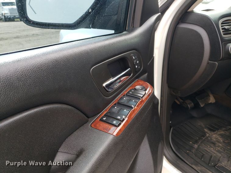 image for item DP7950 2012 GMC Sierra 1500  Crew Cab pickup truck