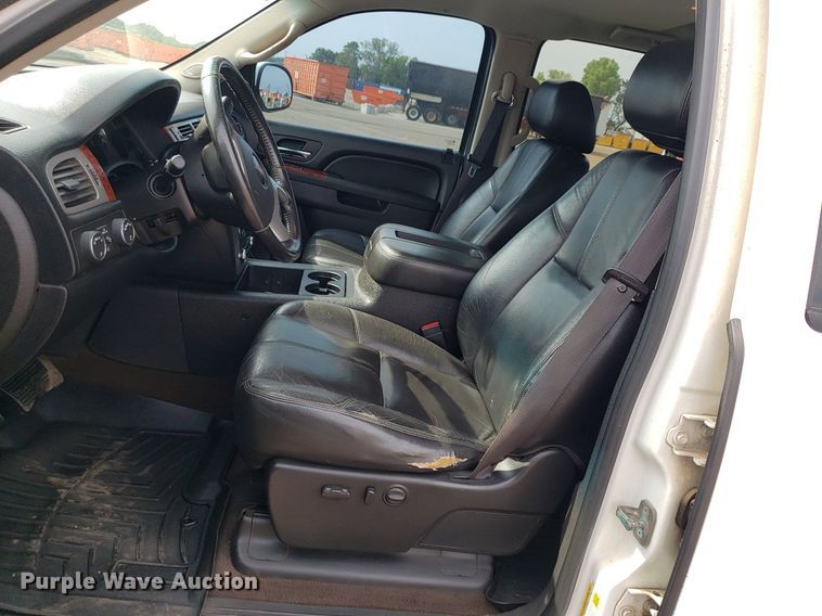 image for item DP7950 2012 GMC Sierra 1500  Crew Cab pickup truck