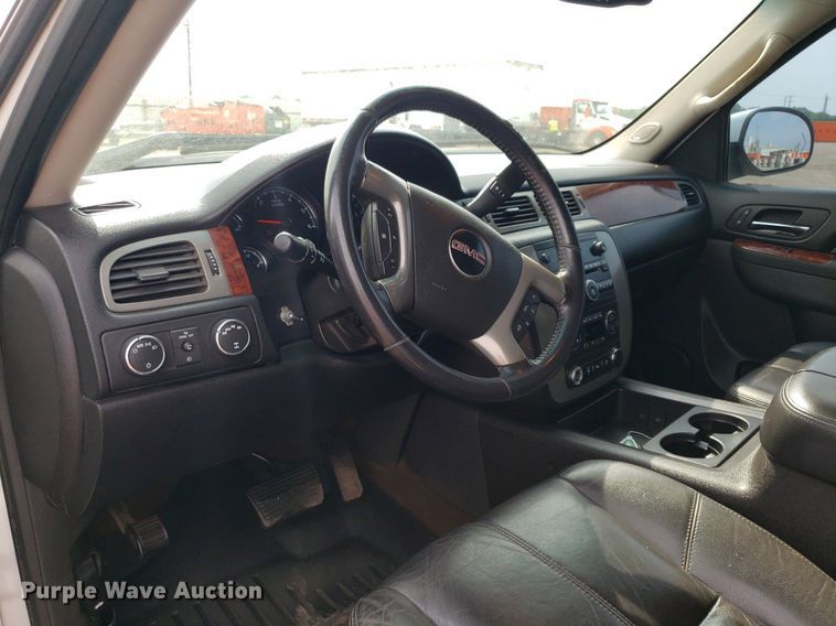 image for item DP7950 2012 GMC Sierra 1500  Crew Cab pickup truck