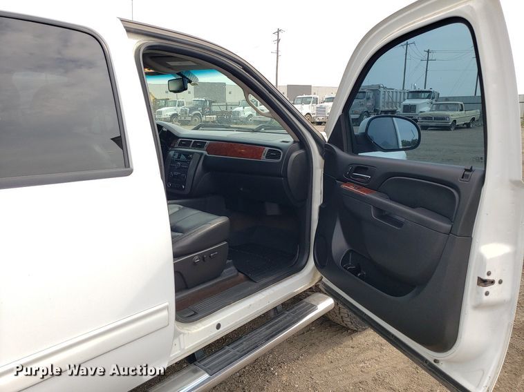 image for item DP7950 2012 GMC Sierra 1500  Crew Cab pickup truck