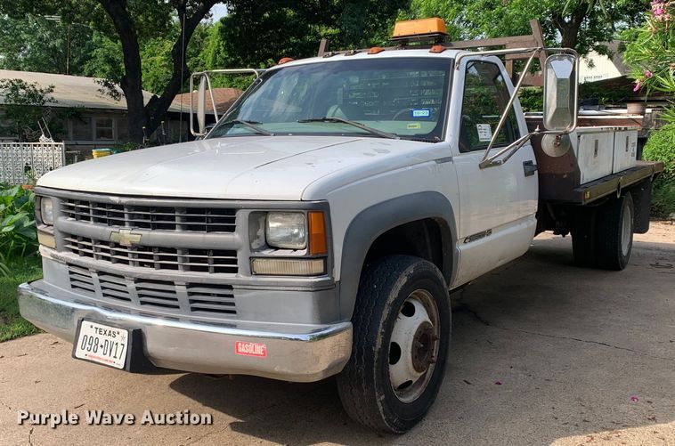 image for item DP8647 2000 Chevrolet C3500HD  flatbed pickup truck