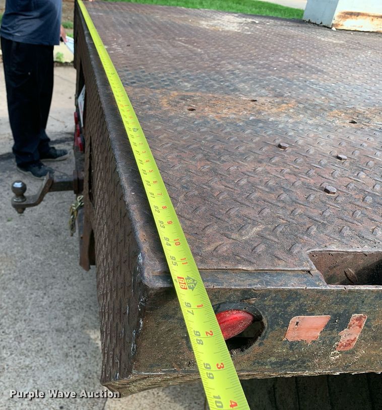 image for item DP8647 2000 Chevrolet C3500HD  flatbed pickup truck