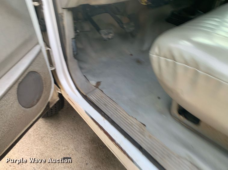 image for item DP8647 2000 Chevrolet C3500HD  flatbed pickup truck