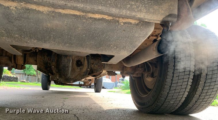 image for item DP8647 2000 Chevrolet C3500HD  flatbed pickup truck