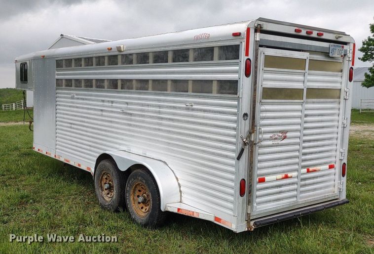 image for item DQ1722 2000 Twister GL  livestock trailer