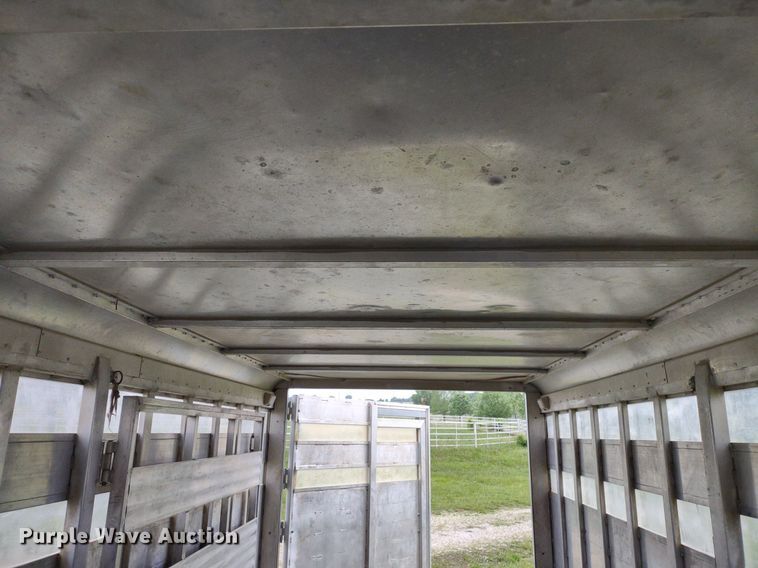 image for item DQ1722 2000 Twister GL  livestock trailer