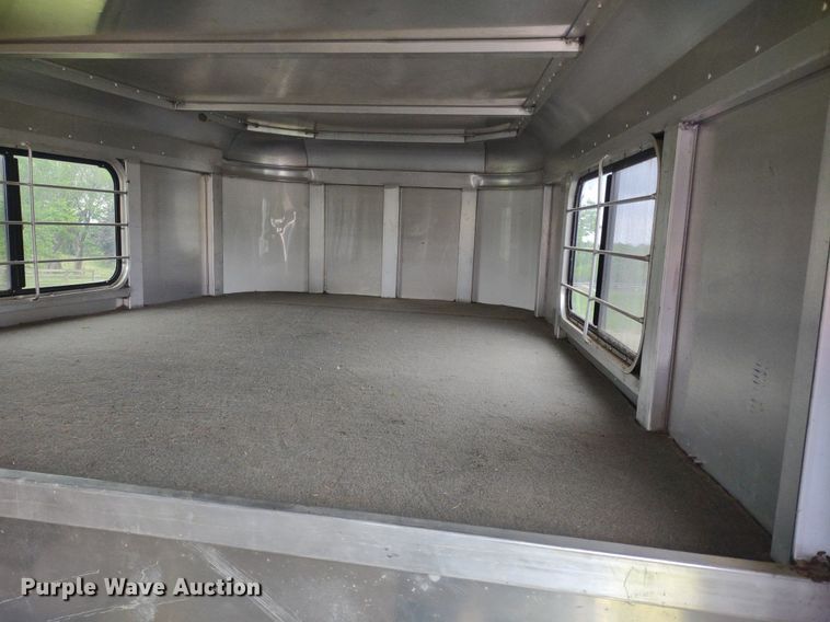 image for item DQ1722 2000 Twister GL  livestock trailer